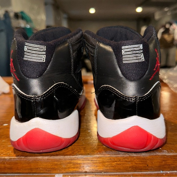 Kids Jordan 11 retro bred size 4.5y - Picture 5 of 7